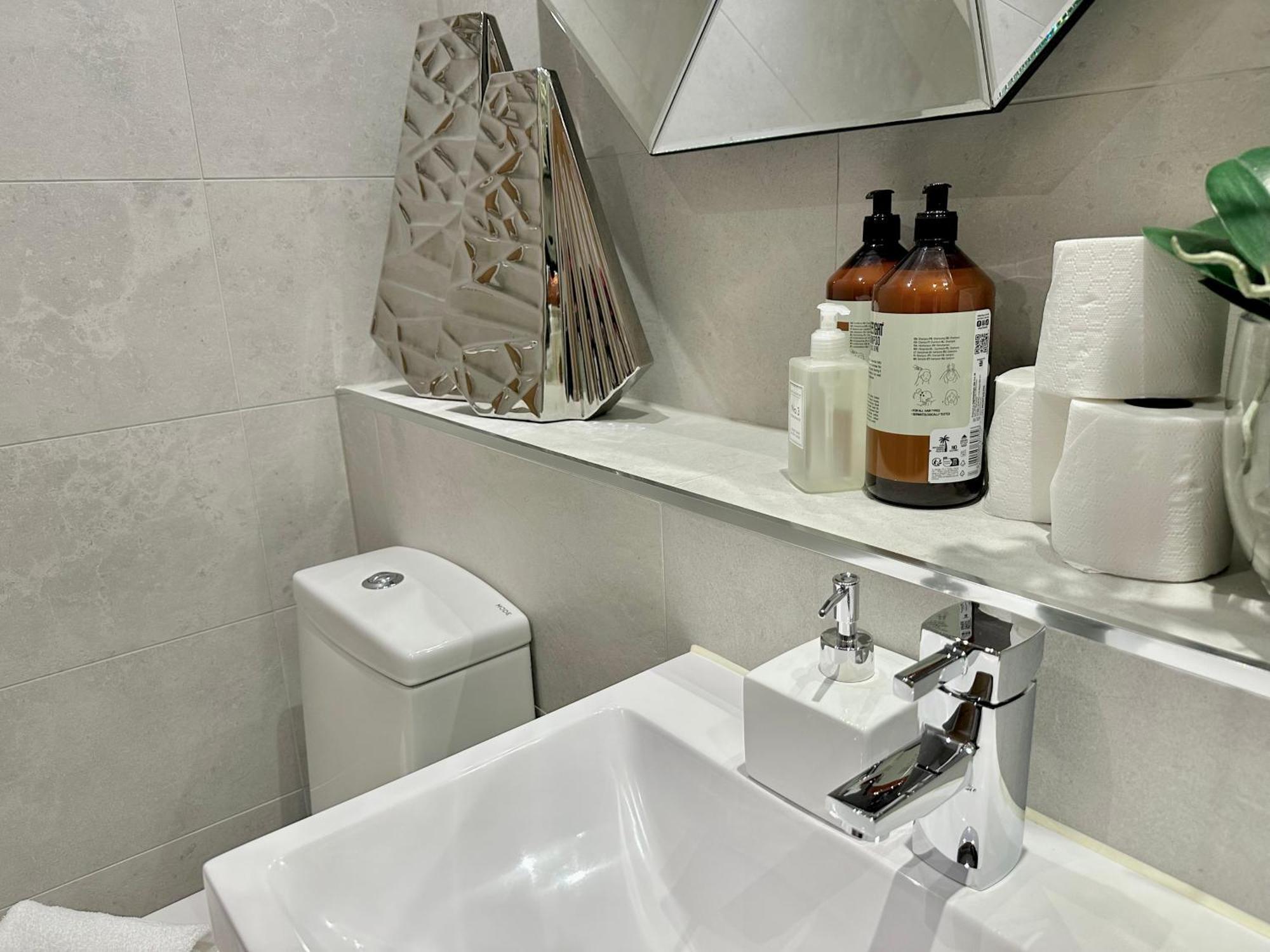 Superior Apartment In Cardiff City Centre Esterno foto