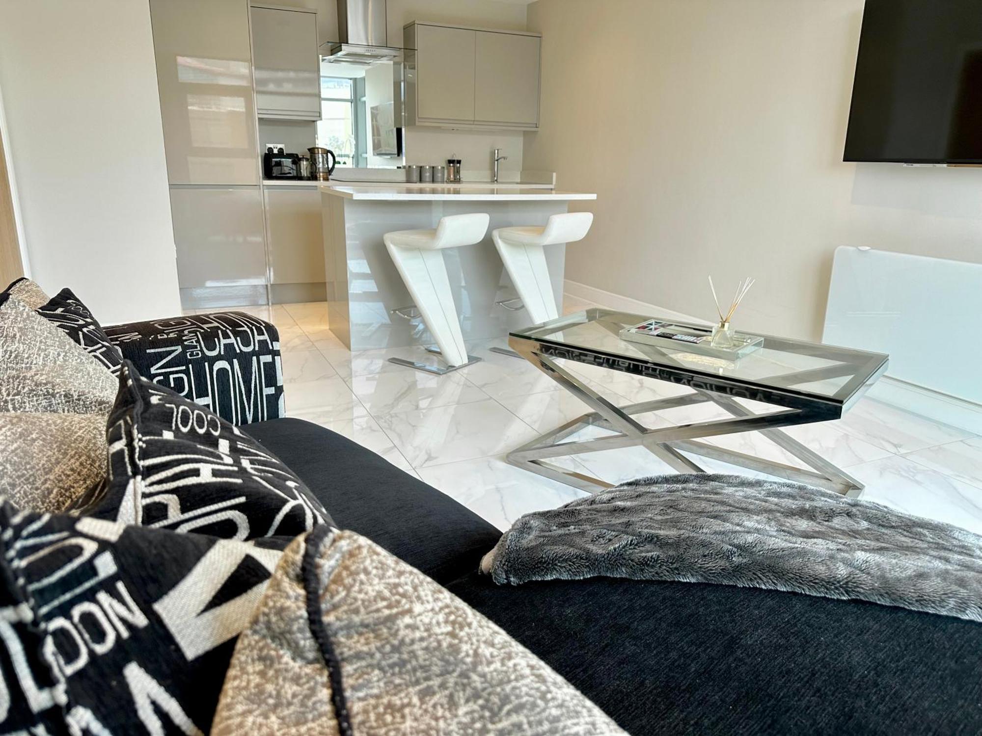 Superior Apartment In Cardiff City Centre Esterno foto